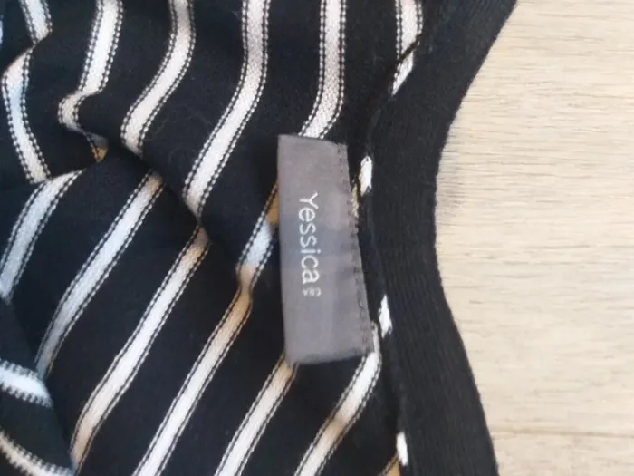 Pull epaule dénudée - photo numéro 4
