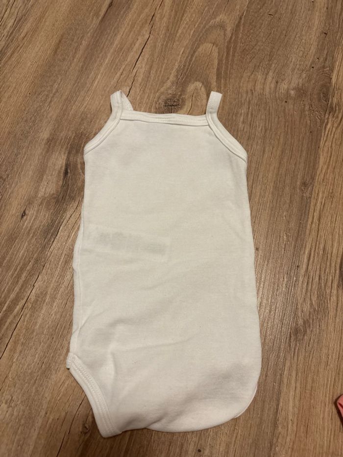 Lot 3 bodies bretelle Petit Bateau 3 mois - photo numéro 4