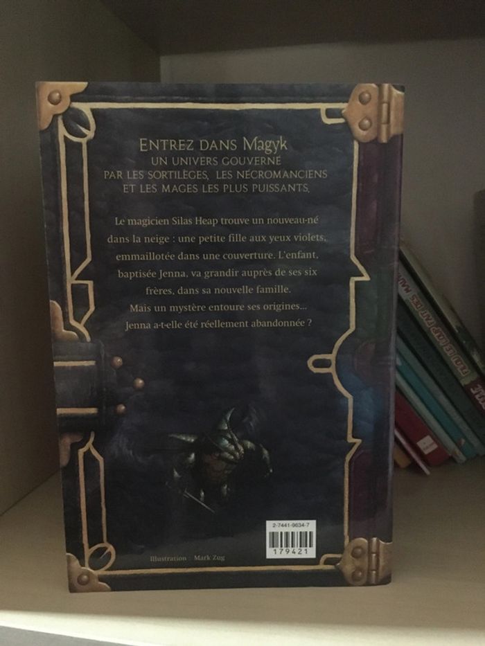 Livre Magyk livre un Broché - photo numéro 3