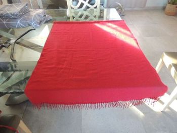 Echarpe femme rouge.