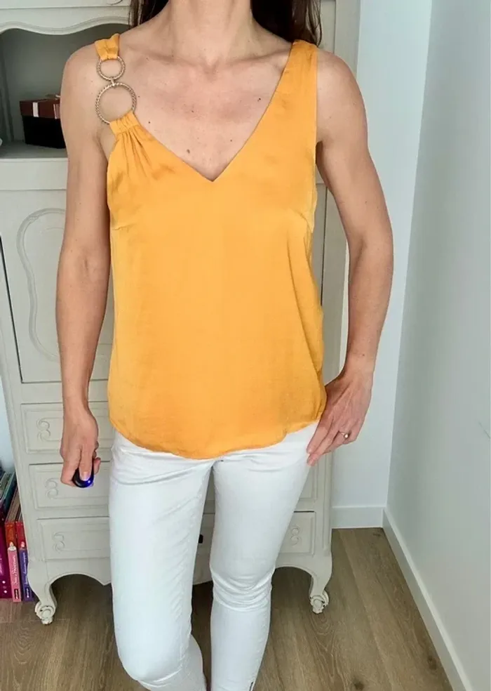 Ravissant petit haut jaune et doré Morgan taille 36 , S , 1 - photo numéro 7