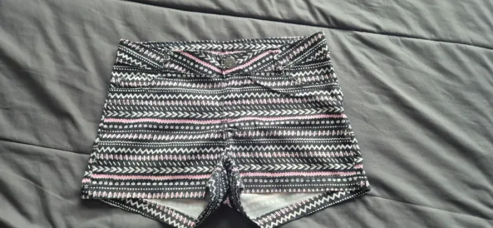 Short noir et rose