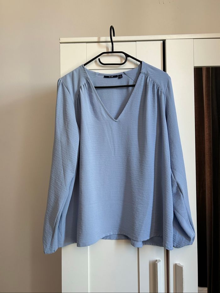 Lot de 2 blouses unies Kiabi Tailles 42-44 - photo numéro 5
