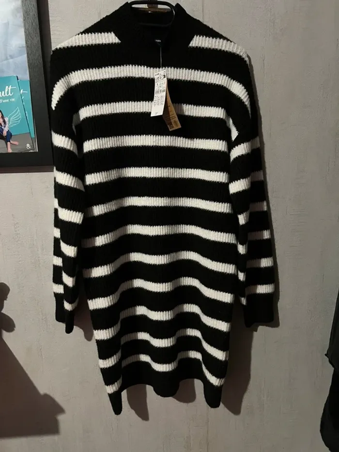 Jolie robe pull noir et blanc de Kiabi - photo numéro 2