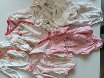 Lot de 6 bodies taille 3 mois