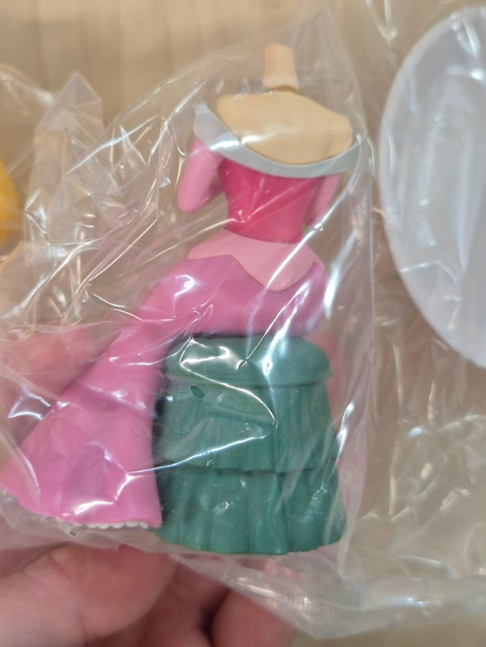 Figurine Disney Qposket : Aurore (La Belle au bois dormant) - photo numéro 7