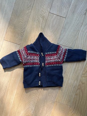 Gilet très chaud neuf tape à l’œil 6 mois neuf