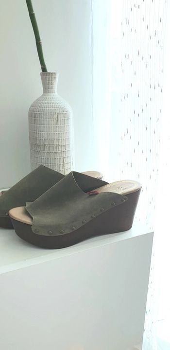 Sabots mules levis 38