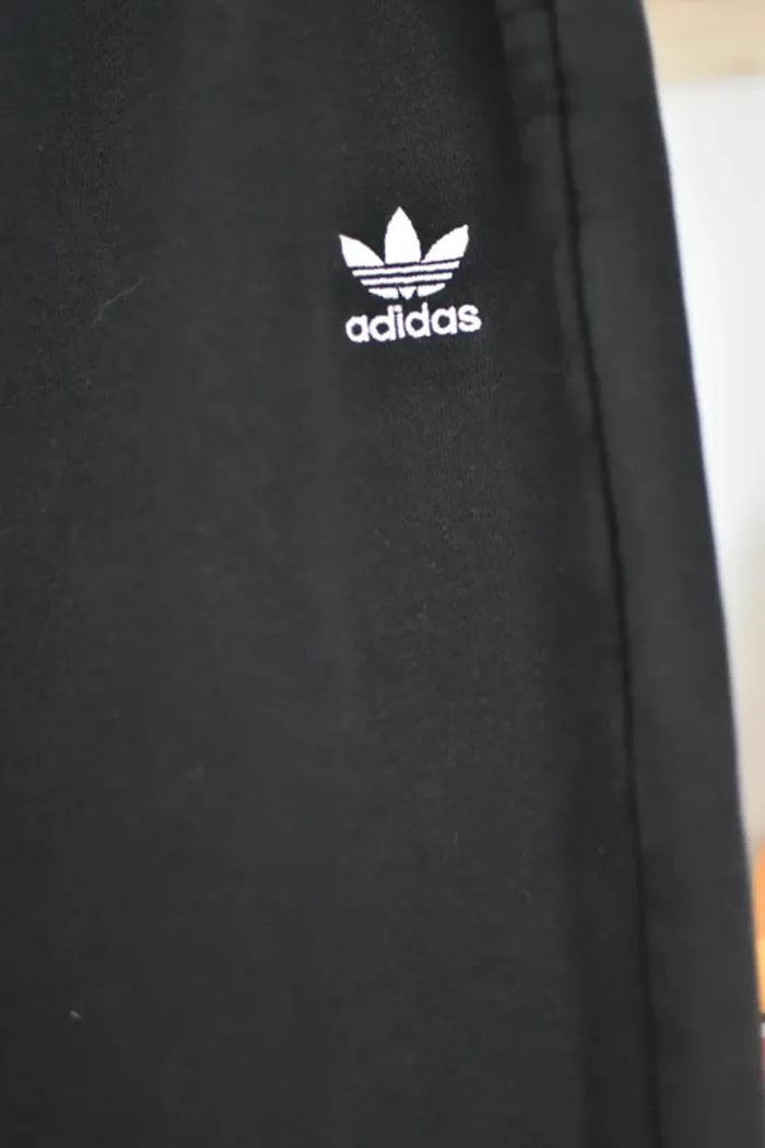 Jogging Adidas en taille S - Très bon état - photo numéro 4