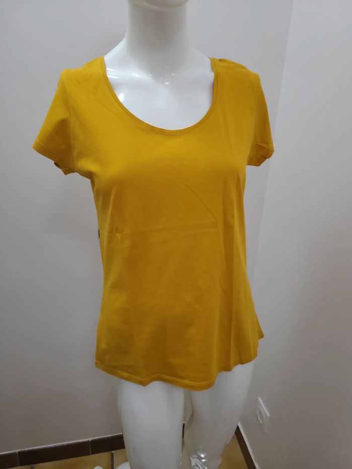 T shirt moutarde kiabi taille L - photo numéro 2