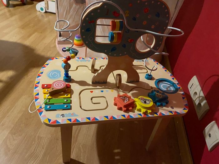 Table activités et éveil - photo numéro 4