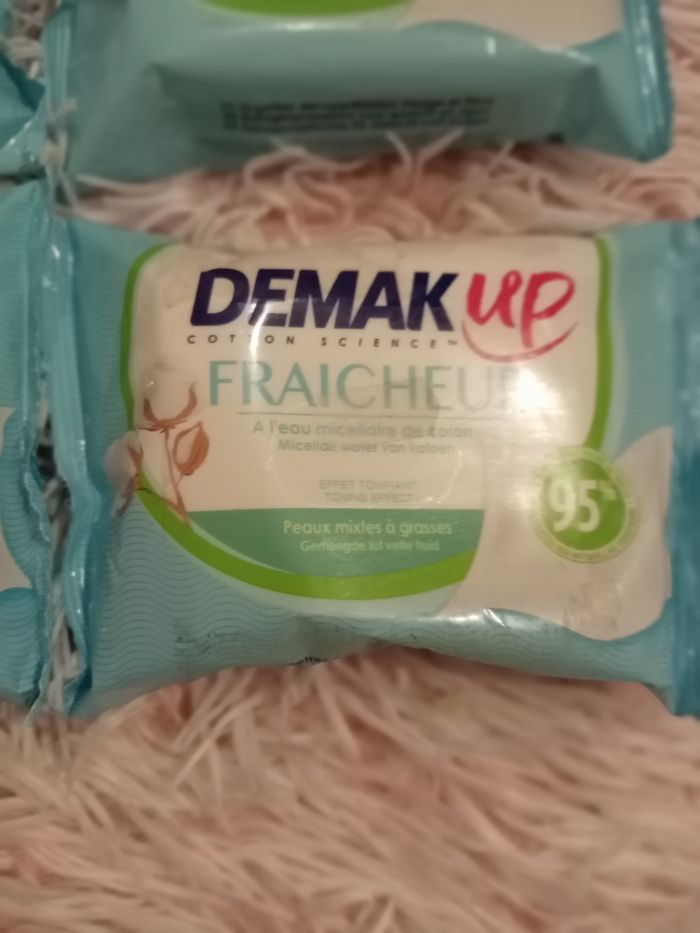 Lot paquet démaquille - photo numéro 6