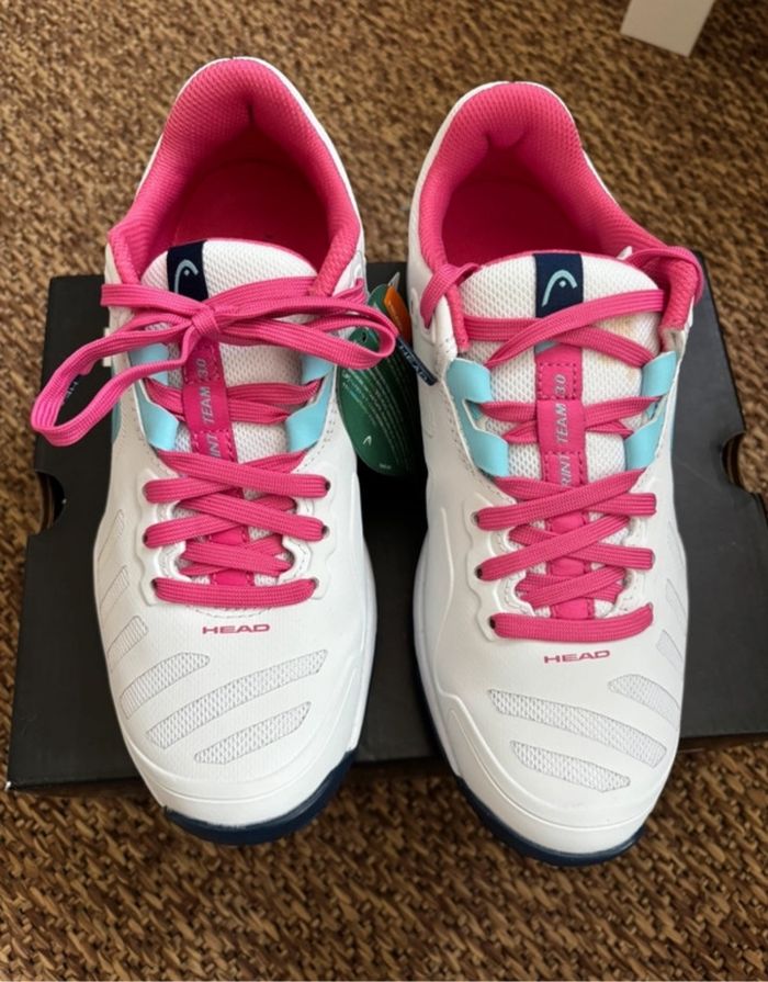Chaussure de sport - photo numéro 2