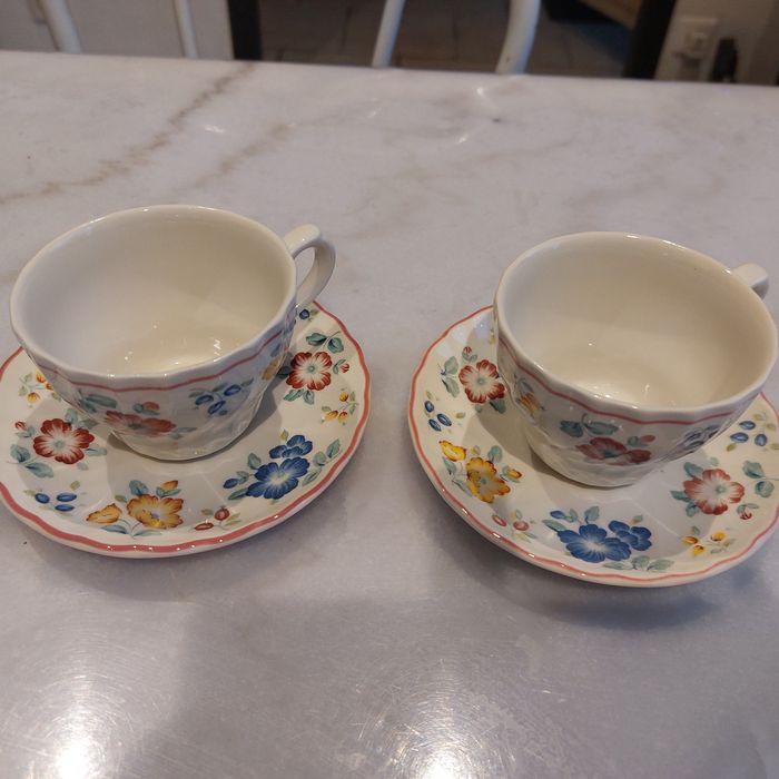 Lot 2 Tasses soucoupes porcelaine - photo numéro 2