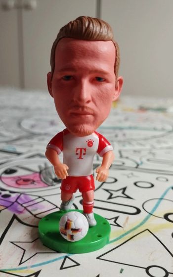Petite figurine football neuve Harry kane Bayern Munich