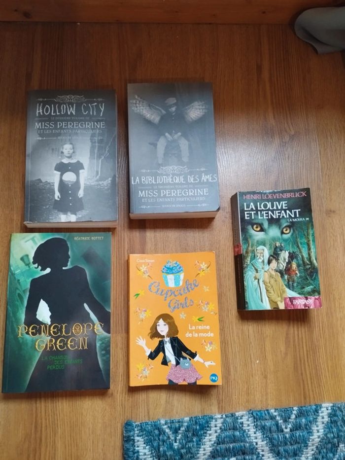 Lot de livres pour près adolescent