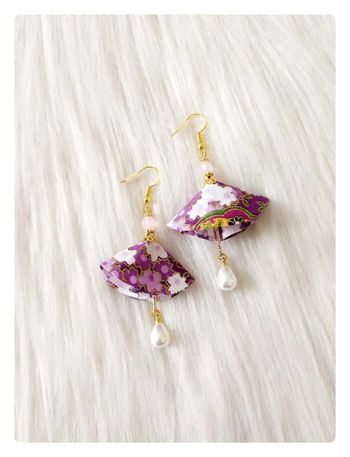Boucles d'oreilles pendantes inspiration Japon style éventail en tissu japonais et perle