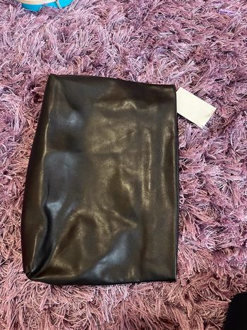 Pochette noir cuir