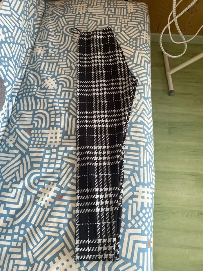 Pantalon taille S - photo numéro 3