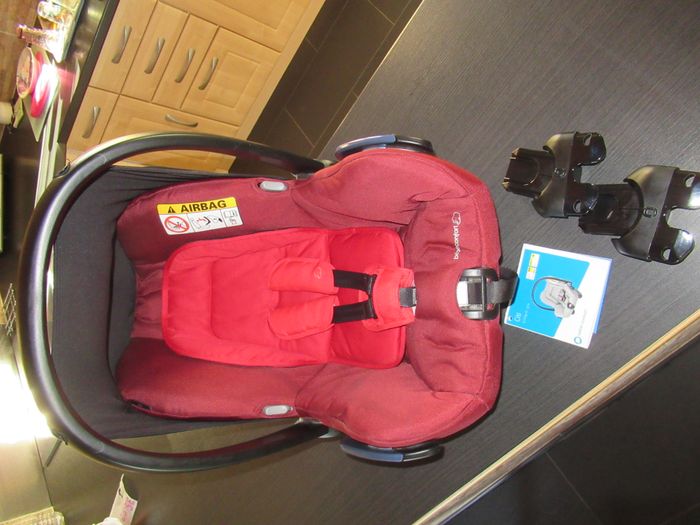 Cosy / siège auto Bébé Confort CITI en très bon état Groupe 0 coque