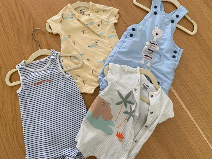 Lot combi shorts + salopette