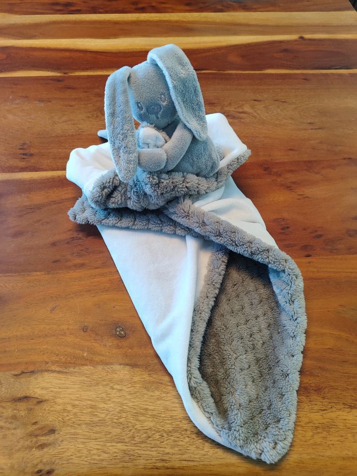 Doudou lapin gris - photo numéro 2