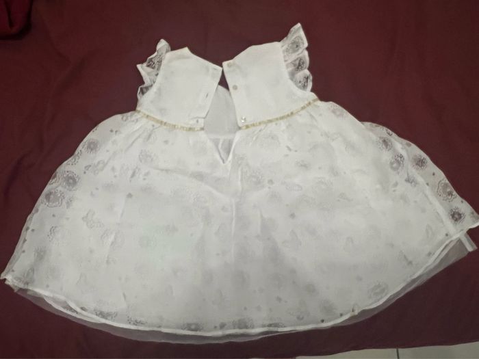 Robe blanche okaidi taille 2 ans - photo numéro 2