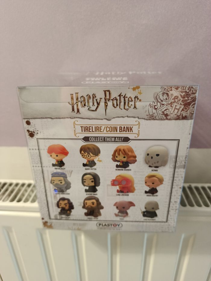 A saisir, NEUVE, très belle tirelire " Harry Potter   "  ( bien lire svp ) - photo numéro 3