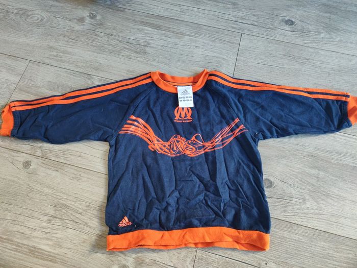 Sweat addidas 24 mois excellent état