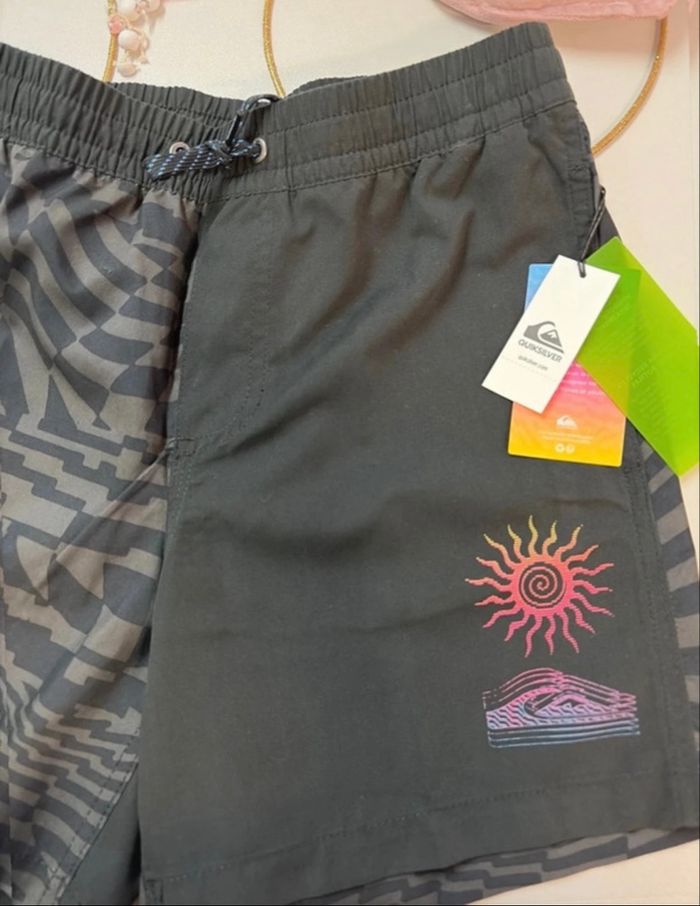 Short de bain garçon - neuf - Quiksilver - Taille 12 ans - photo numéro 2