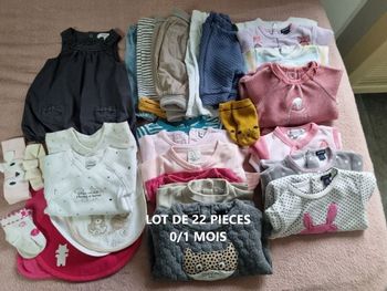 Lot de 22 pièces 0/1 mois