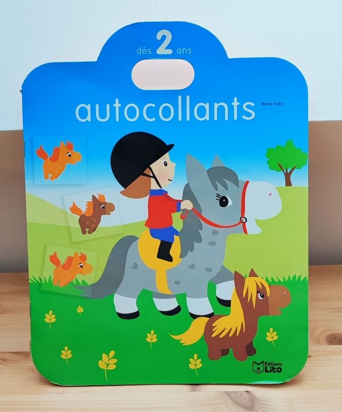 📚 Lot de 4 livres histoires et autocollants 📚 - photo numéro 8