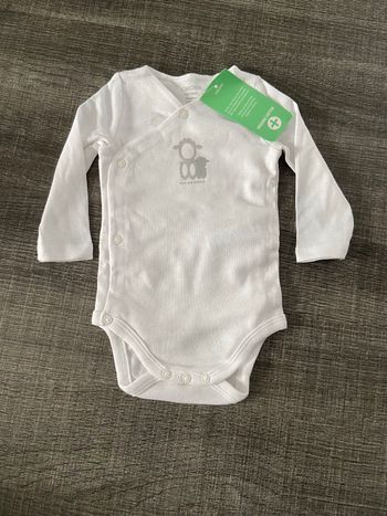 Body 3 mois neuf