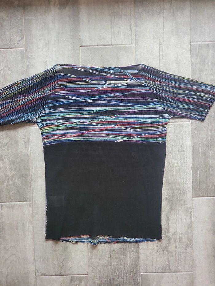 Magnifique t-shirt en maille sandro taille 38 - photo numéro 2