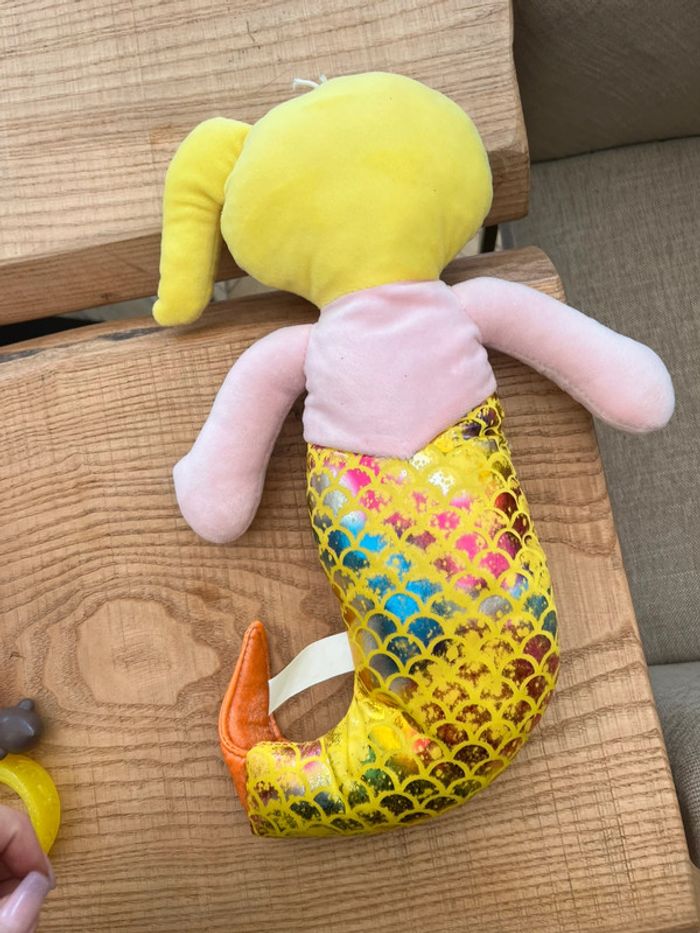 Grande peluche sirène poupée blonde doudou - photo numéro 2
