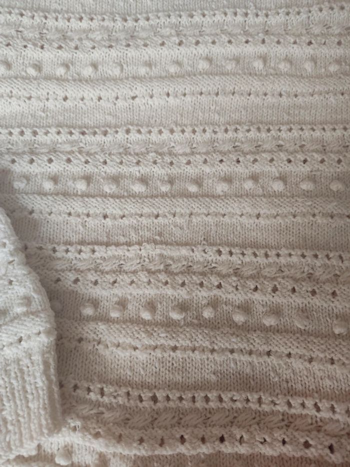 Pull été fait main ajouré et court 46 - photo numéro 2