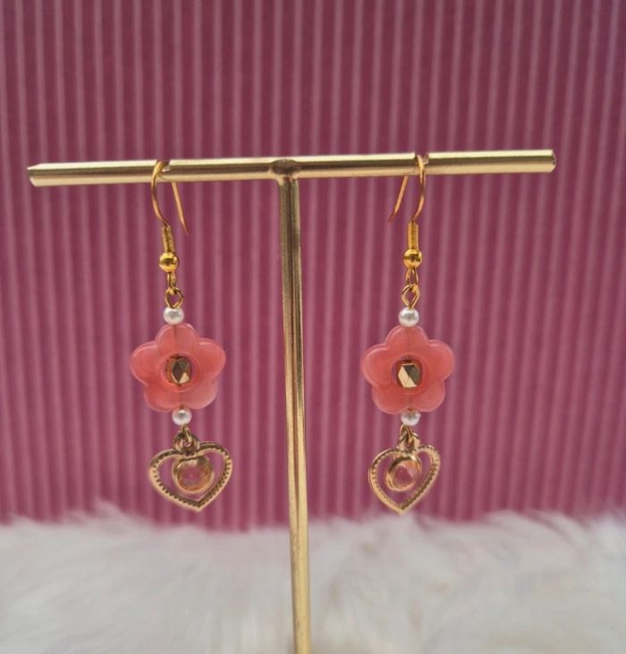 Boucles d’oreilles fleurs et coeurs - Bijoux - Fleurs - Coeurs - photo numéro 2