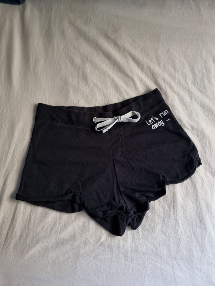 Short pyjama