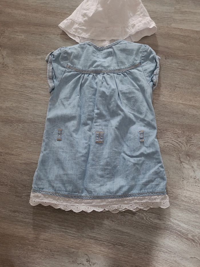 Robe jean et chapeau blanc broderie anglaise - photo numéro 2