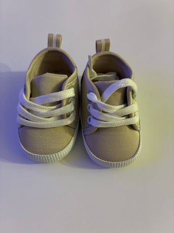 Chaussures bébé beige 0/3 mois – Comme neuves