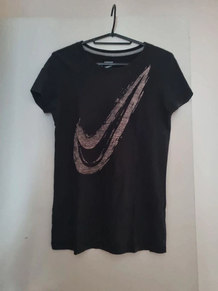 Tee-shirt Nike femme - photo numéro 2