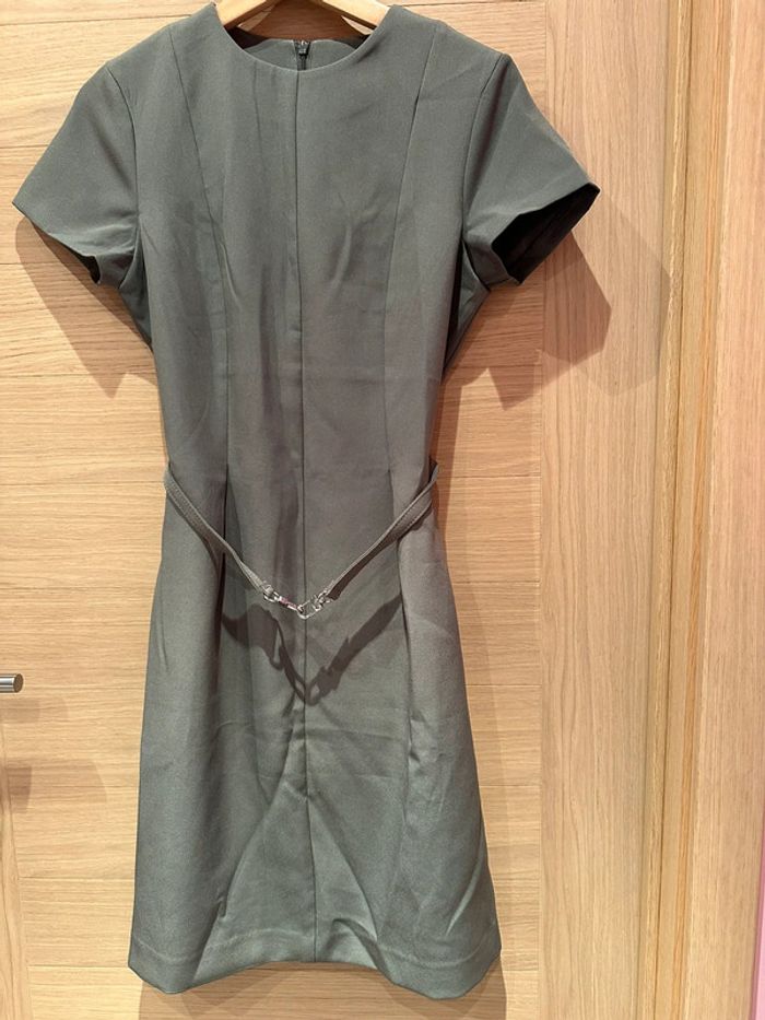 Robe droite kaki - photo numéro 3