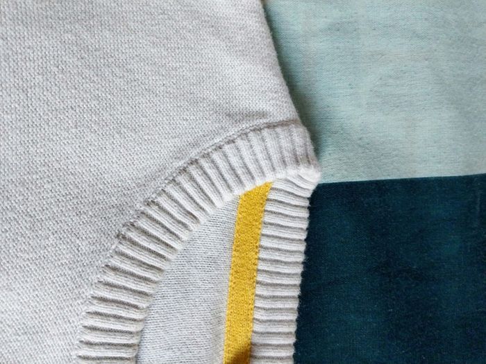 Pull Tape à l’œil 140 cm 10 ans garçon/fille). - photo numéro 3