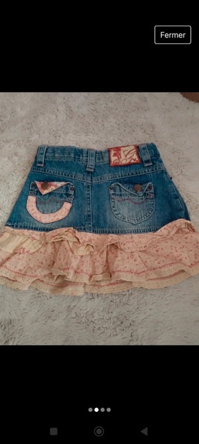 Jolie jupe en jean taille 24 mois - photo numéro 2