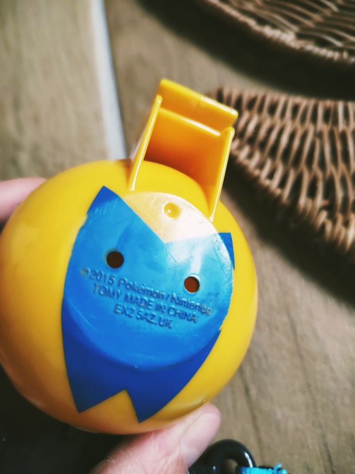 🔥Pokémon ceinture clip n go motifs Pikachu et poké ball jaune bleu Nintendo - photo numéro 5