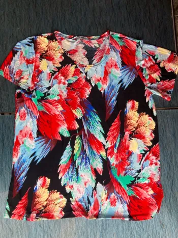 T-shirt fluide à fleurs