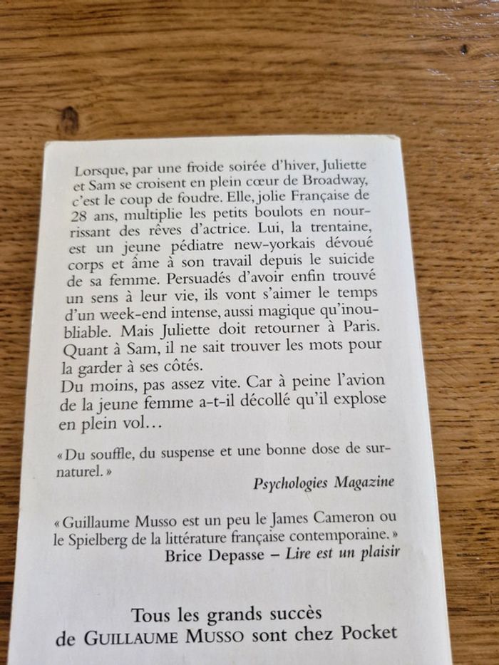 Livre de poche. Sauve moi . GuillaumeMusso. - photo numéro 2
