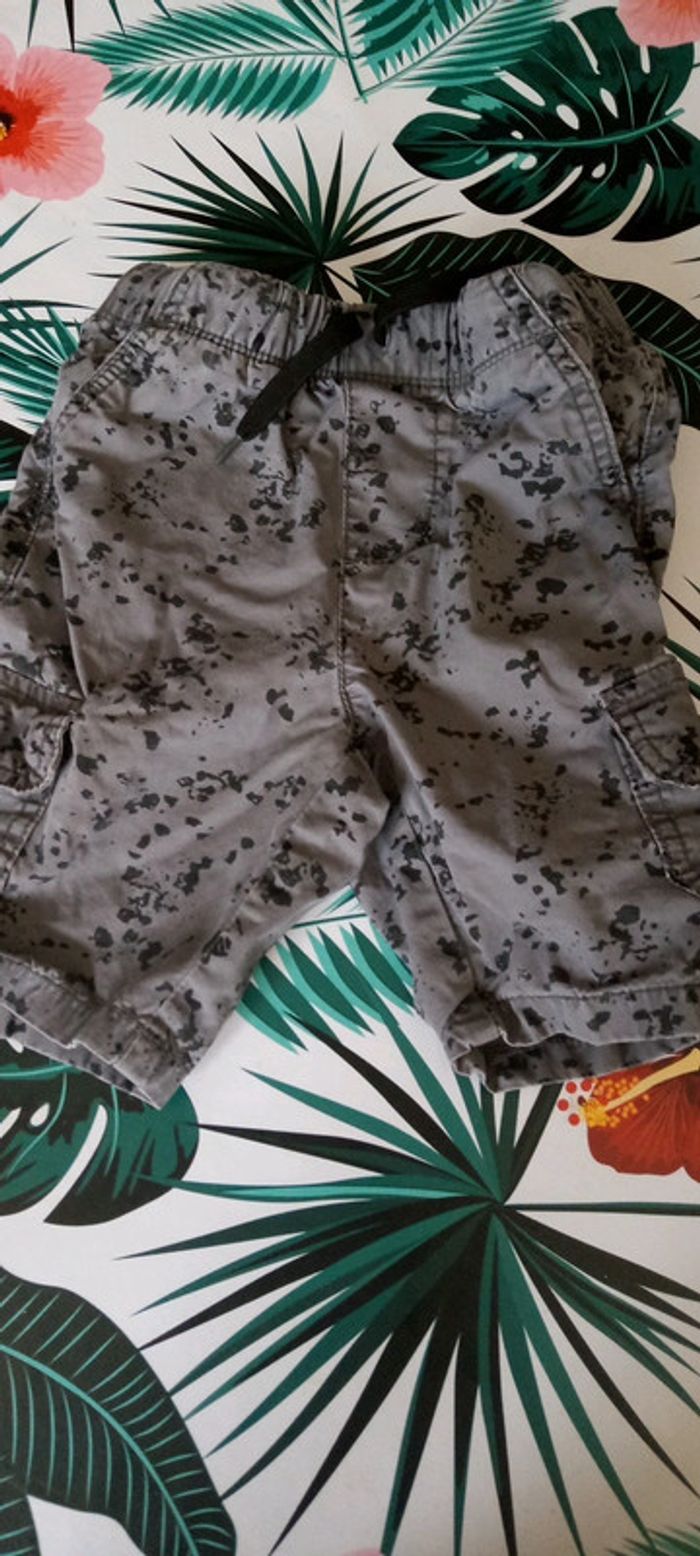 2 shorts garçon taille 4 ans - photo numéro 3