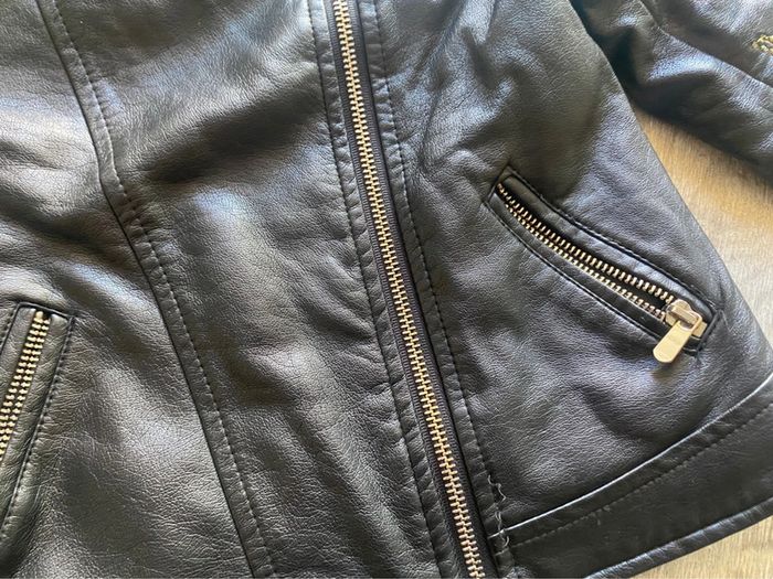 Veste simili cuir brodé 3 ans - photo numéro 3