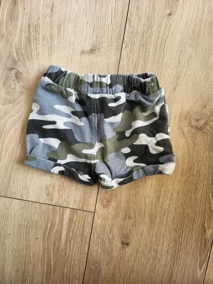 Short 6 mois